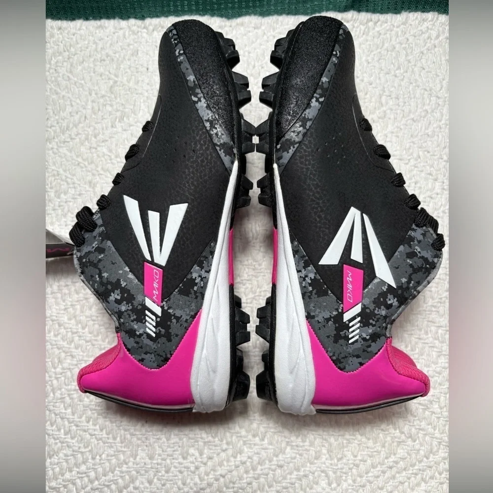 NWT Easton Mako 2.0 MSS Missy Softball Cleats